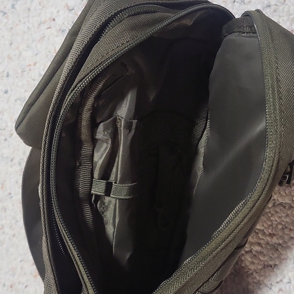 Highland Tactical Men's Shoulder Bag - Picture 4 of 4